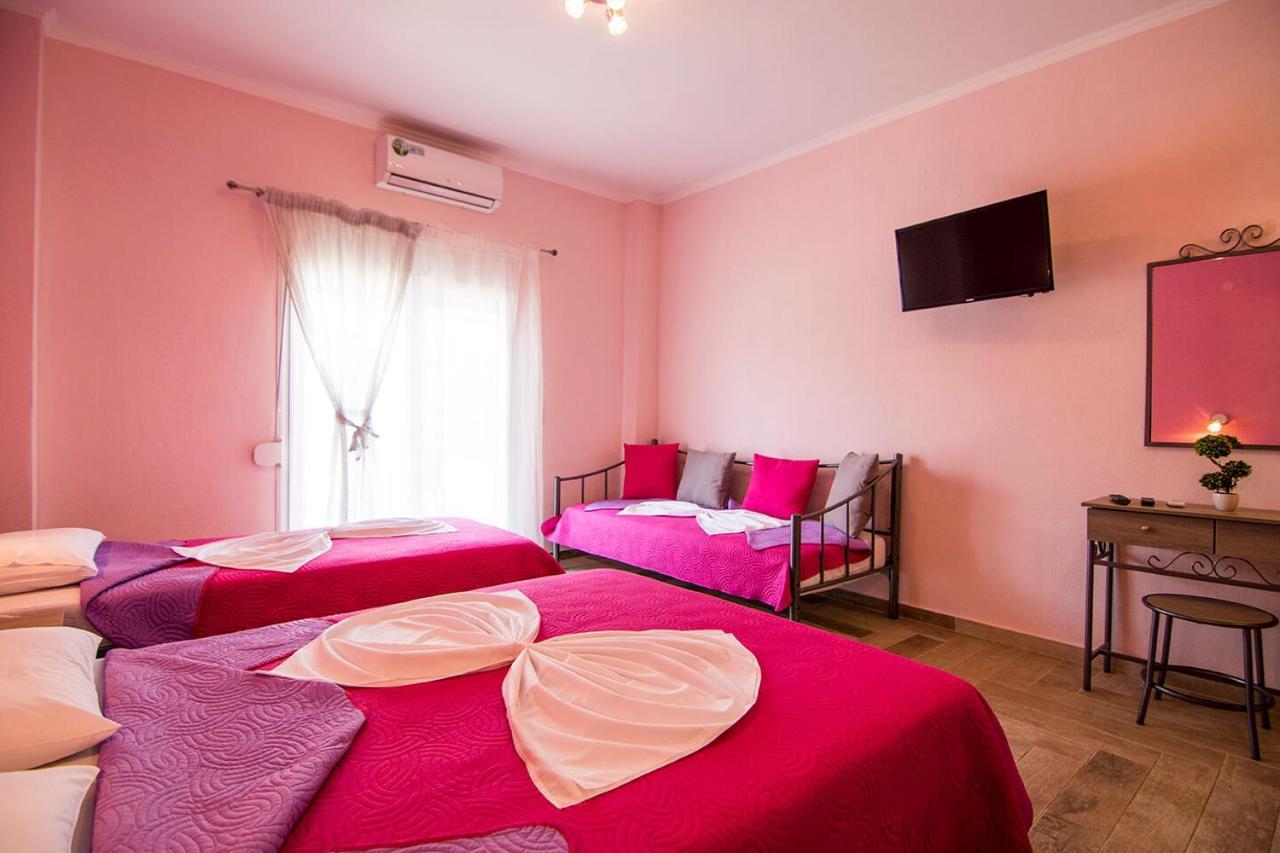 Christodoulos Eleftheria House Nea Vrasna Exterior photo