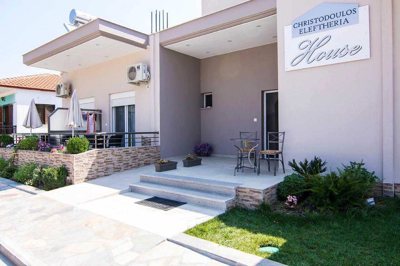 Christodoulos Eleftheria House Nea Vrasna Exterior photo